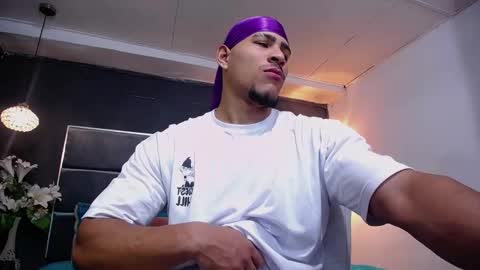 adam_fit19cm online show from 09.11.25