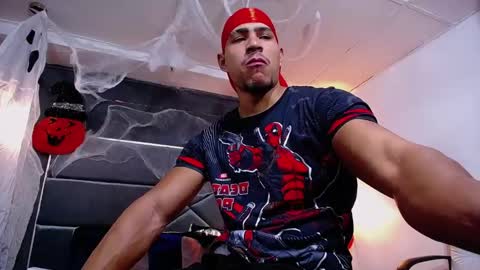 adam_fit19cm online show from 11.01.25