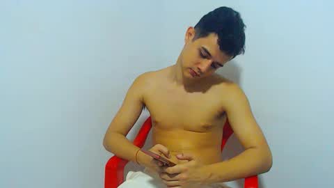 adam hot11 online show from 03.01.25