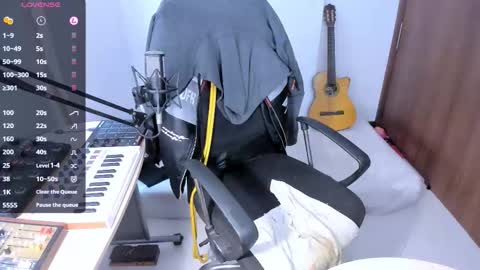  Adam online show from 11.08.25