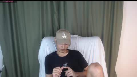 adam_sinclair online show from 11.04.25