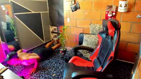 Adam Valencia online show from 01.18.25