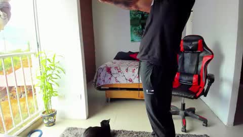 Adam Valencia online show from 10.10.25