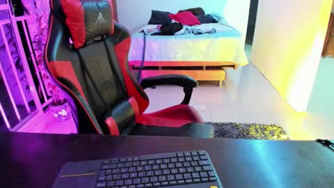 Adam Valencia online show from 10.14.25