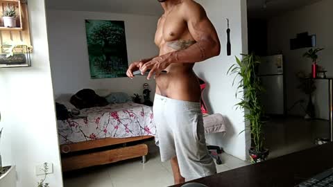 Adam Valencia online show from 04.08.26