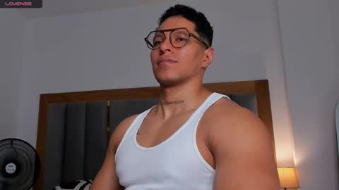 adambrocs1 online show from 03.02.25