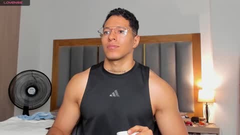 adambrocs1 online show from 03.07.25