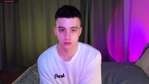 Hi Im Adam Glad to see u here 3 And its my first day online show from 12.09.24