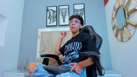 Adams Bobby online show from 11.07.25