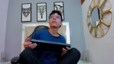 Adams Bobby online show from 03.19.26