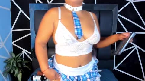 Cloe Adams  online show from 03.04.25