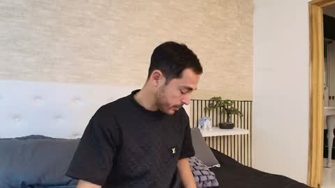 Im Adams Sanz online show from 04.06.26