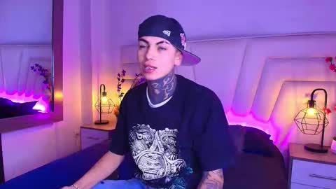 Snapshot of adamswalkerr_ chatting on 02.05.26 AdamsWalkerr online show from 02.05.26