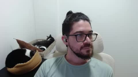 Snapshot of adamussutekh chatting on 01.14.26 Adam online show from 01.14.26