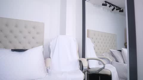 Adan Johns online show from 02.25.25