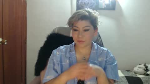 Snapshot of adan_romanoff chatting on 10.11.25 adan_romanoff online show from 10.11.25