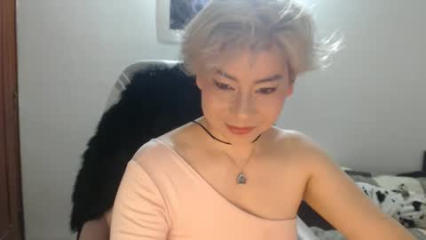 Snapshot of adan_romanoff chatting on 10.25.25 adan_romanoff online show from 10.25.25