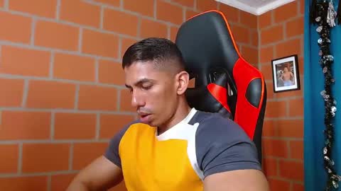 Snapshot of adan_sin1 chatting on 12.24.24 Adan Sin online show from 12.24.24