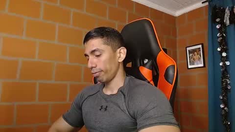 Snapshot of adan_sin1 chatting on 01.18.25 Adan Sin online show from 01.18.25