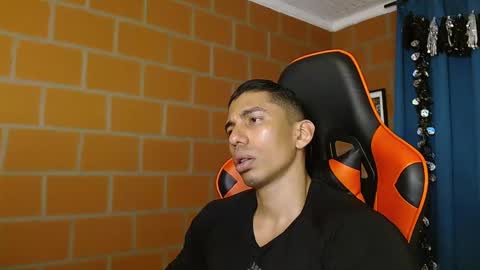 Snapshot of adan_sin1 chatting on 01.31.25 Adan Sin online show from 01.31.25