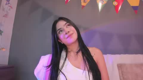 Snapshot of adara_johnson_ chatting on 06.18.26 Adara Johnson online show from 06.18.26