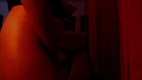 amy        online show from 02.05.25