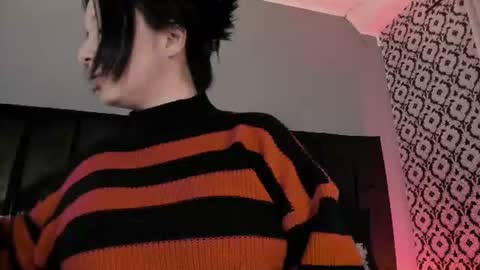 Snapshot of adeelinee chatting on 06.11.26 Ade online show from 06.11.26