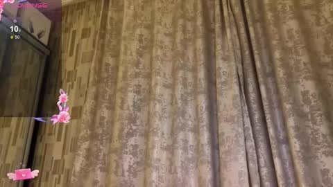 Snapshot of adel_evans chatting on 02.15.26 Adele online show from 02.15.26