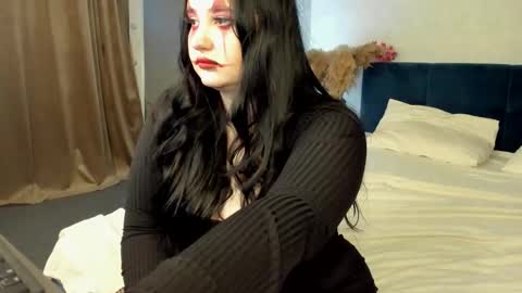 Snapshot of adel_sky chatting on 10.30.25 Adel online show from 10.30.25