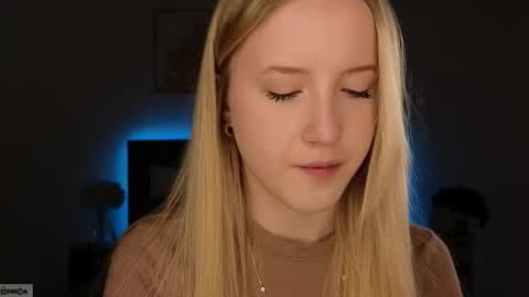 Snapshot of adele_armas chatting on 02.12.26 Adele online show from 02.12.26