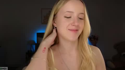 Snapshot of adele_armas chatting on 02.23.26 Adele online show from 02.23.26