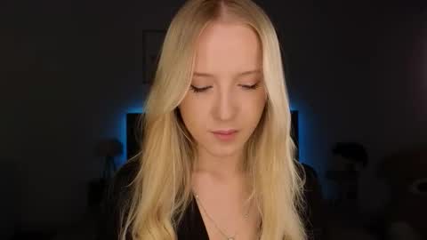 Snapshot of adele_armas chatting on 03.28.26 Adele online show from 03.28.26