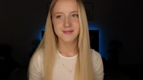 Snapshot of adele_armas chatting on 04.14.26 Adele online show from 04.14.26