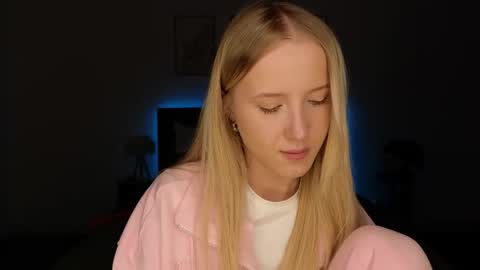 Snapshot of adele_armas chatting on 04.24.26 Adele online show from 04.24.26