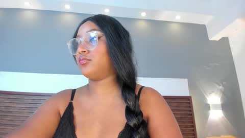 Snapshot of adelehottman chatting on 10.04.25 Adele online show from 10.04.25