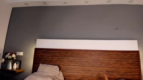 Snapshot of adelehottman chatting on 11.22.25 Adele online show from 11.22.25