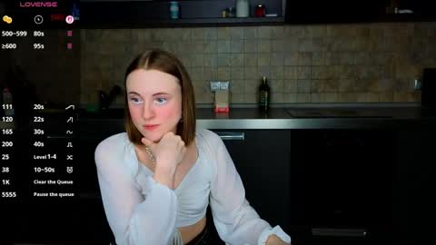 Snapshot of adelina_cowell chatting on 06.06.26 Adelina online show from 06.06.26