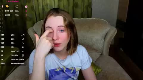 Snapshot of adelina_cowell chatting on 06.17.26 Adelina online show from 06.17.26