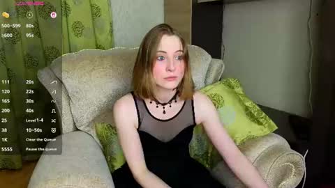 Snapshot of adelina_cowell chatting on 06.18.26 Adelina online show from 06.18.26