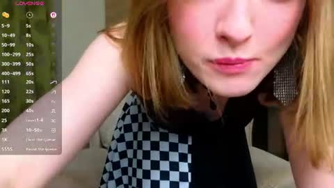 Snapshot of adelina_cowell chatting on 06.24.26 Adelina online show from 06.24.26