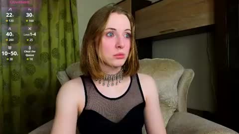 Snapshot of adelina_cowell chatting on 06.28.26 Adelina online show from 06.28.26