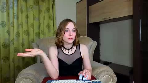 Snapshot of adelina_cowell chatting on 07.06.26 Adelina online show from 07.06.26