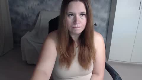 Snapshot of adelinalawson chatting on 11.25.25 adelinalawson online show from 11.25.25