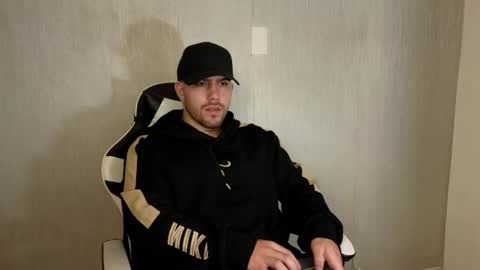 Snapshot of ades_lowe chatting on 10.10.25 Ades online show from 10.10.25