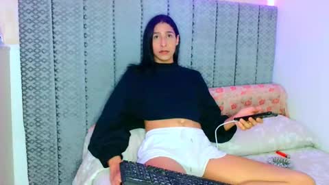 Snapshot of adhara365 chatting on 12.17.24 adhara star 3 online show from 12.17.24