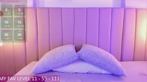 Snapshot of adhara_monroe chatting on 01.22.25 Adhara online show from 01.22.25