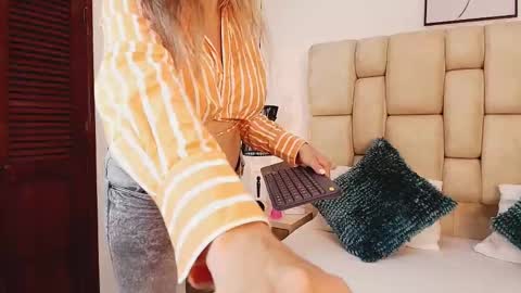 AdharaSmithh online show from 03.03.25