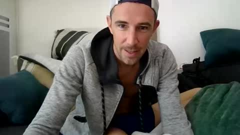 adibou13 online show from 02.23.26