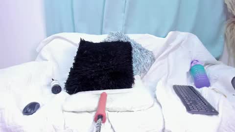 Snapshot of adilaghazali chatting on 02.27.25 Adila online show from 02.27.25