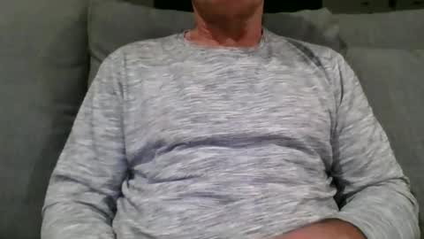 Snapshot of adjustable14 chatting on 11.18.25 adjustable14 online show from 11.18.25